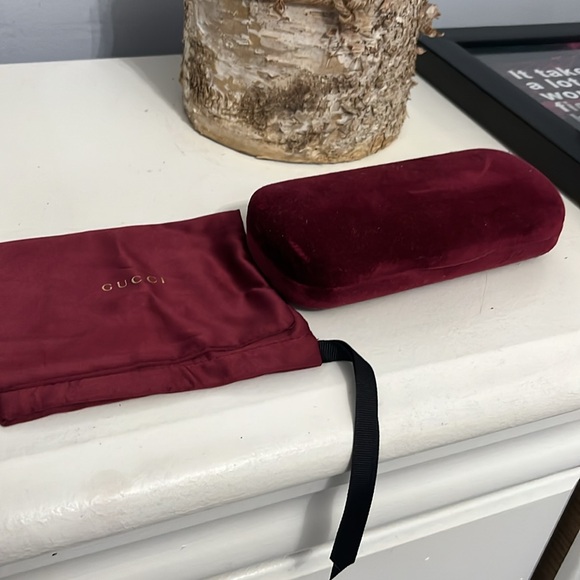 ✨Gucci Sunglasses✨ - Picture 5 of 7